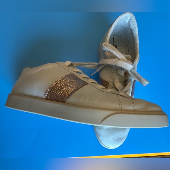 Ecco Street Lite Retro Women's Lace Up Leather Sneakers White, Bronze & Silver - Picture 6 of 10